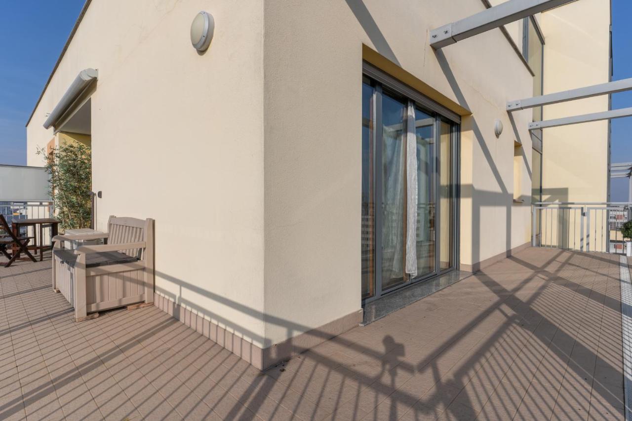 The Best Rent - Bright One-bedroom In Precotto Area Milano